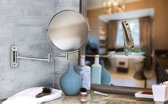 What Makes a Great Makeup Mirror?